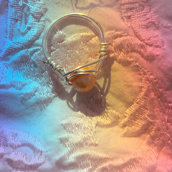 handmade fresh water pearl wire ring!! - Picture 3 of 3